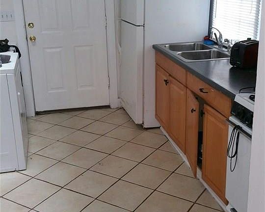 3rd image of 12 N D St