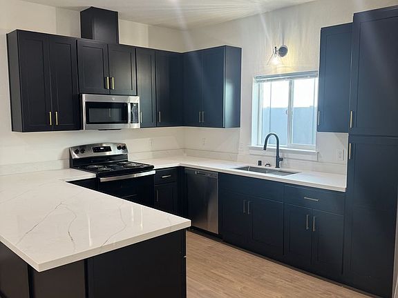 3rd image of 1252 Old Alturas Rd