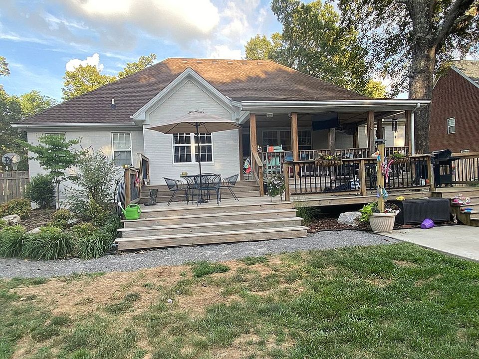 2nd image of 3354 Red Oak Ct