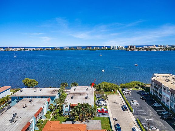 5th image of 1426 S Lakeside Dr #4040