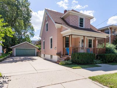 5835 W Adler St, Milwaukee, WI, 53214