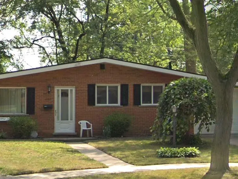 8952 Harvey St — Photo 17