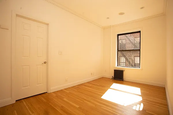 Rented by Blip LLC | media 27