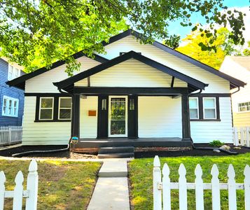 5250 N College Ave, Indianapolis, IN, 46220