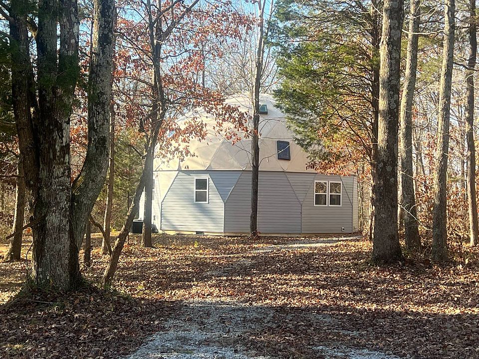 1st image of 650 Carolyn Ln