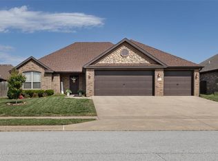 2913 N 16th St, Rogers, AR 72756