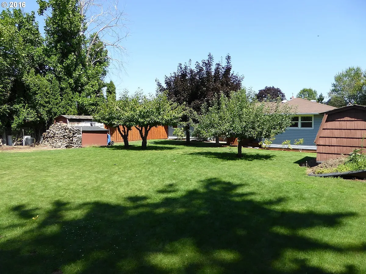 Building Photo - 543 Clarmar Dr NE