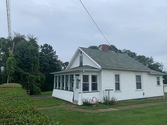 2nd image of 702 Olnhausen St