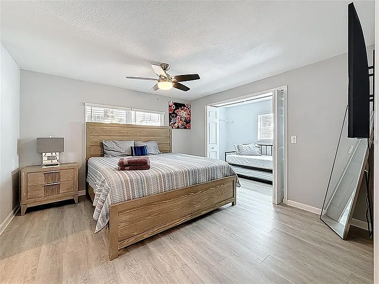 1408 Rogers St — Photo 15