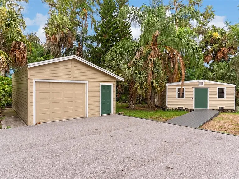 10519 Bridgewood Dr — Photo 33