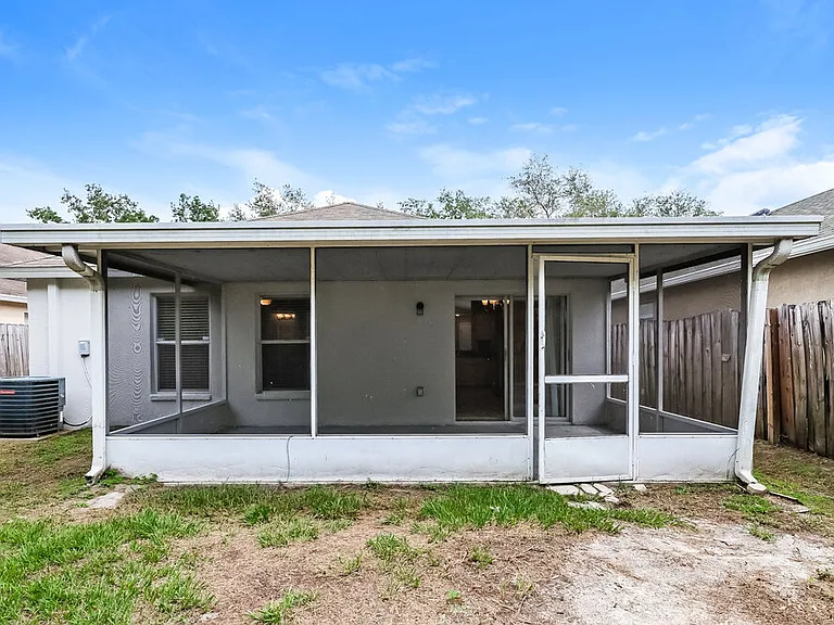 6719 Summer Cove Dr — Photo 16