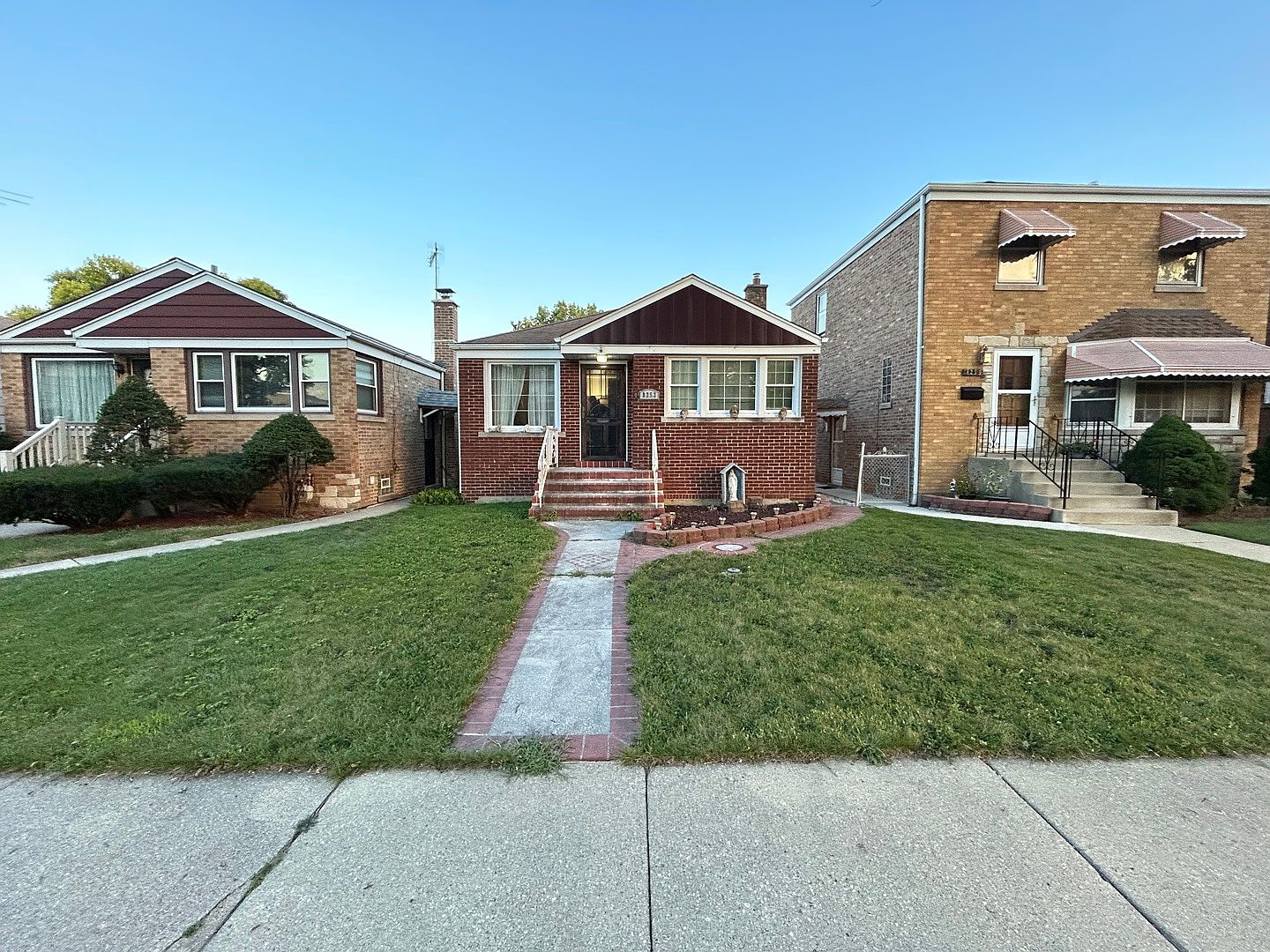 8253 W Forest Preserve Ave, Chicago, IL 60634 | Zillow