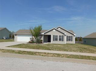 1230 Colonel Hawthorne Dr, Prairie Grove, AR 72753