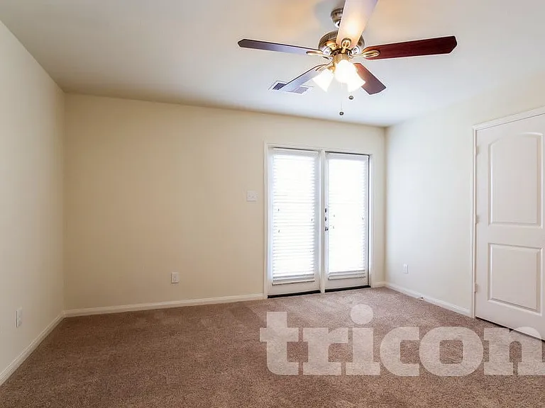 2310 Regatta Ln — Photo 16