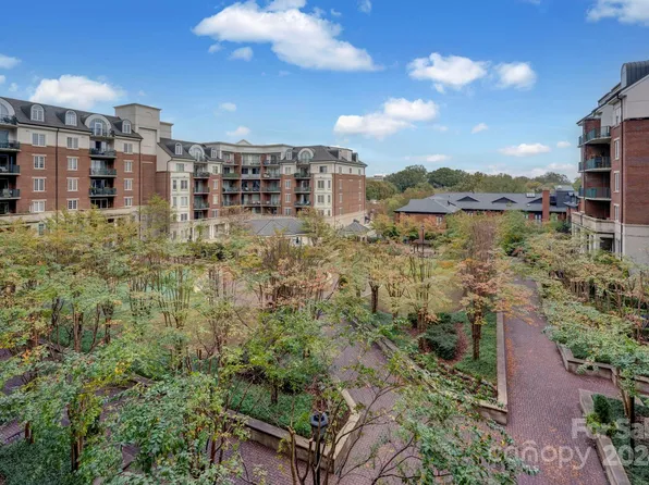 300 W 5th St APT 416, Charlotte, NC 28202