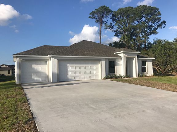 2nd image of 2266 SW Crocus Ln