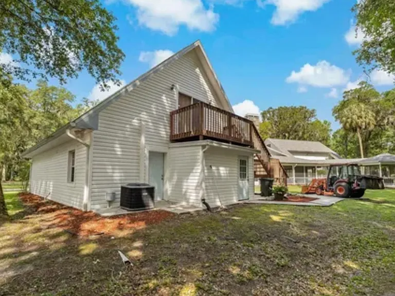 21033 Violet Rd — Photo 31