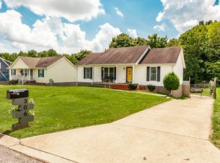 306 Corbitt Ln, Springfield, TN 37172