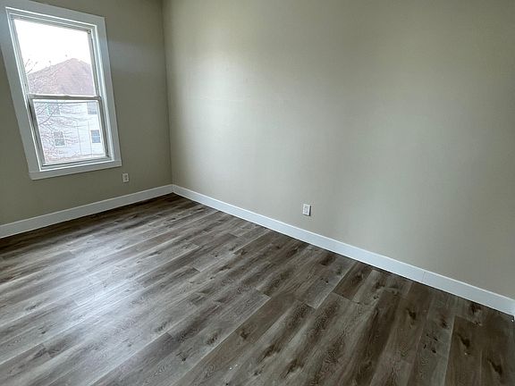 5th image of 28 Wainwright St #3F
