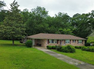 66 Lakeview Dr, Hawkinsville, GA 31036