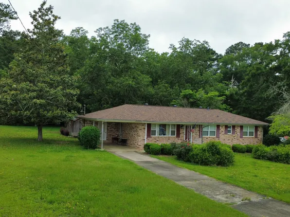 66 Lakeview Dr, Hawkinsville, GA 31036
