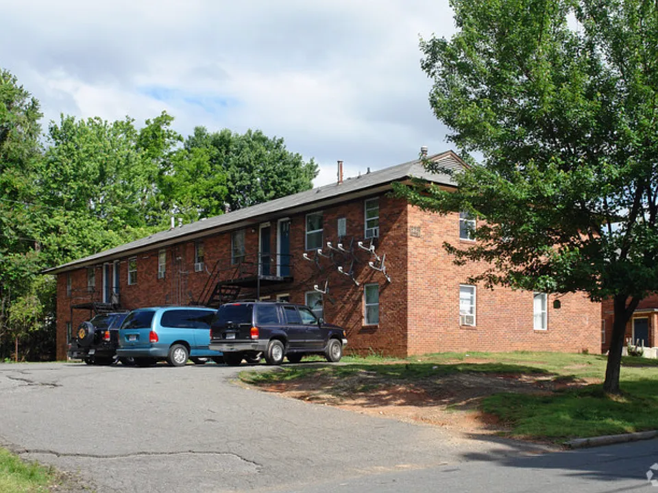2904 Ivy Ave #A