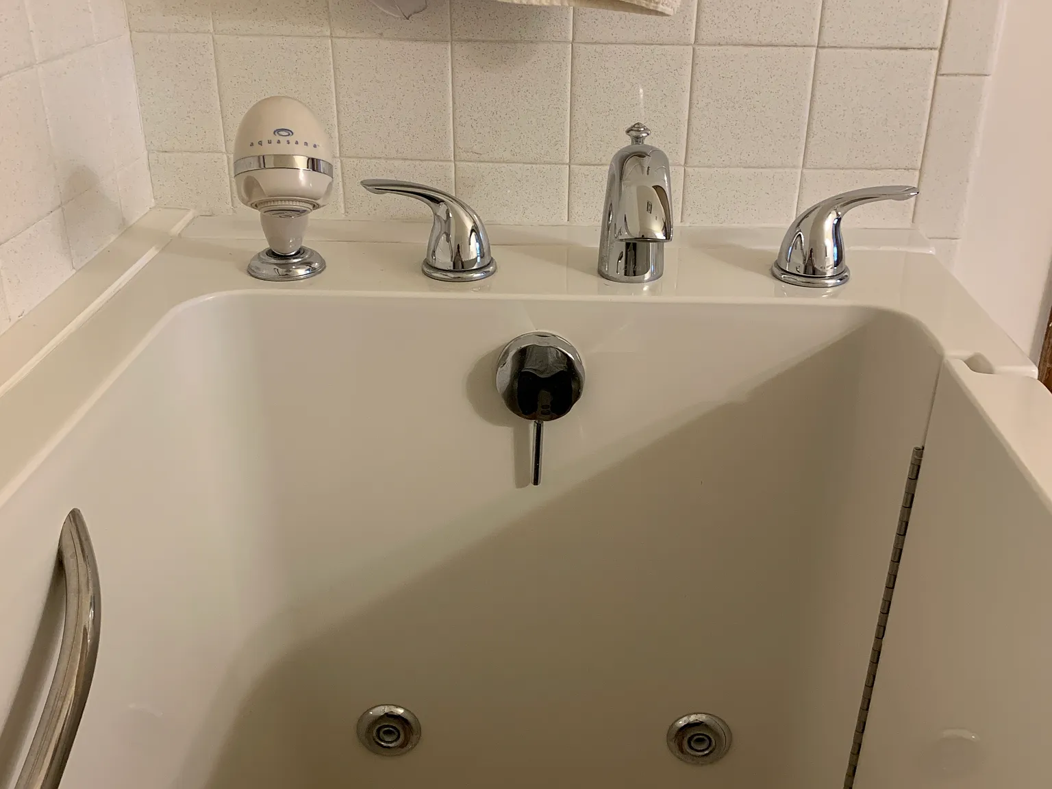 3 bed, 1100 sqft, $1,100 — Photo 4