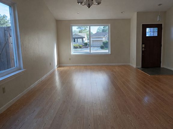 3rd image of 3111 Sombrero Cir