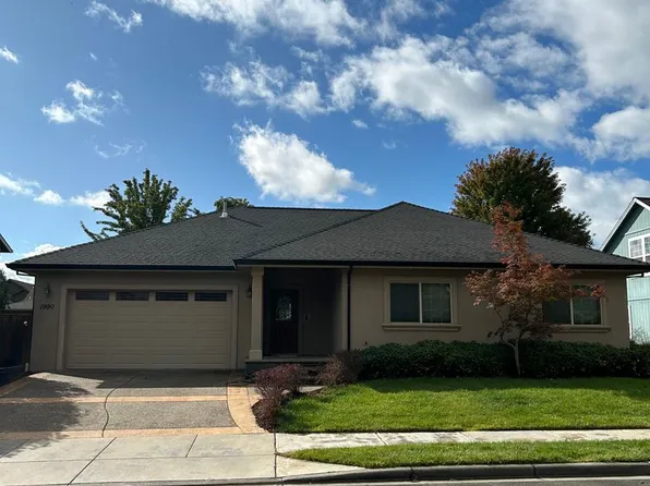 1990 Aristona St, Central Pt, OR 97502