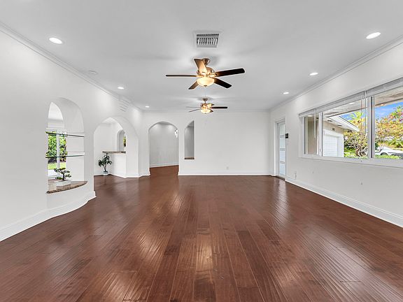 5th image of 3617 NE 24th Avenue