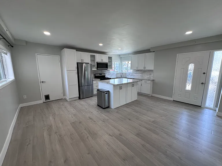 2014 Carnegie Ln #1 — Photo 4