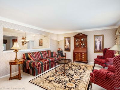 40225 Sandpoint Way, Novi, MI, 48375
