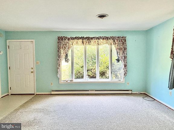 5th image of 11124 Dahlgren Rd