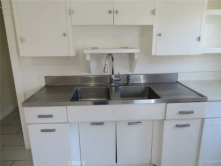 3923 S Normandie Ave — Photo 5