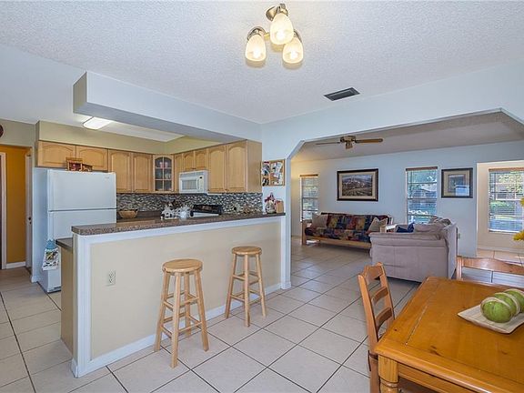 5th image of 1607 Providence Cir