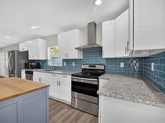 4th image of 5217 Pomander Rd