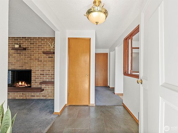 3rd image of 10425 123rd Street Ct E