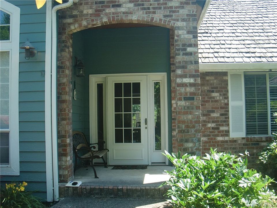 1st image of 3840 Stikes Dr SE