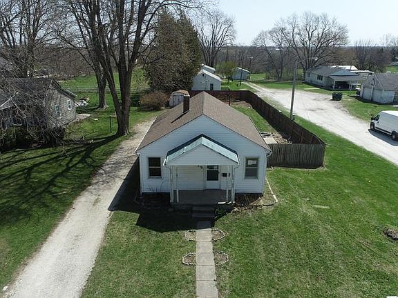 3rd image of 812 S Jefferson Way