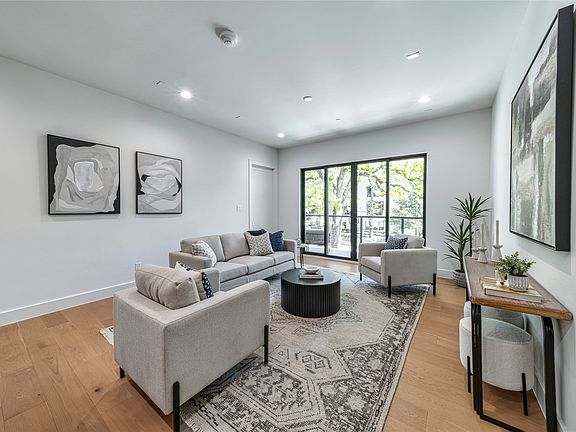 5th image of 3601 Routh St #2F