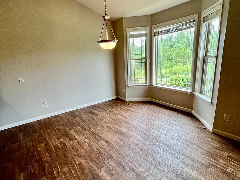 325 S Stonegate Dr — Photo 8
