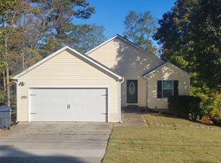 2832 Maple Grove Dr, Rex, GA 30273