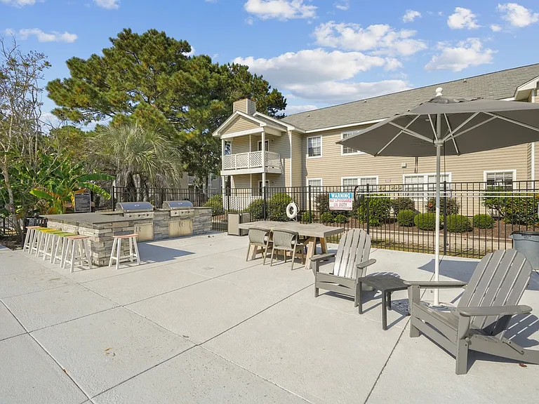 Cypress Pointe Apartment Homes — Photo 4