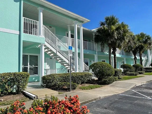 3 bed, 2.0 bath, 1484 sqft, $2,250 — Photo 1