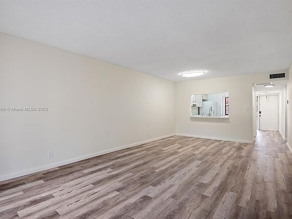 5th image of 19 Cortez Way #1-44
