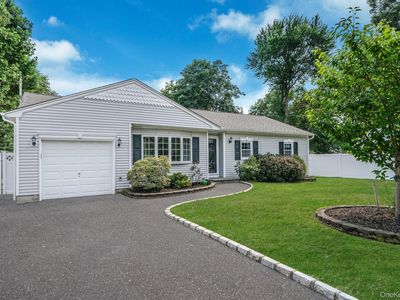 644 Peconic Street, Ronkonkoma, NY, 11779