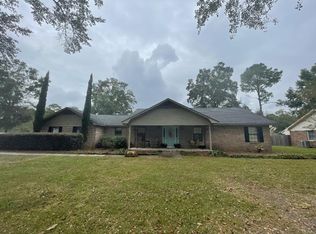 205 Newmont Dr, Eufaula, AL 36027