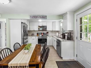 3 Everett St, Carver, MA 02330