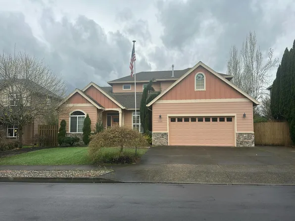 12121 Hazeldell Ave, Oregon City, OR 97045