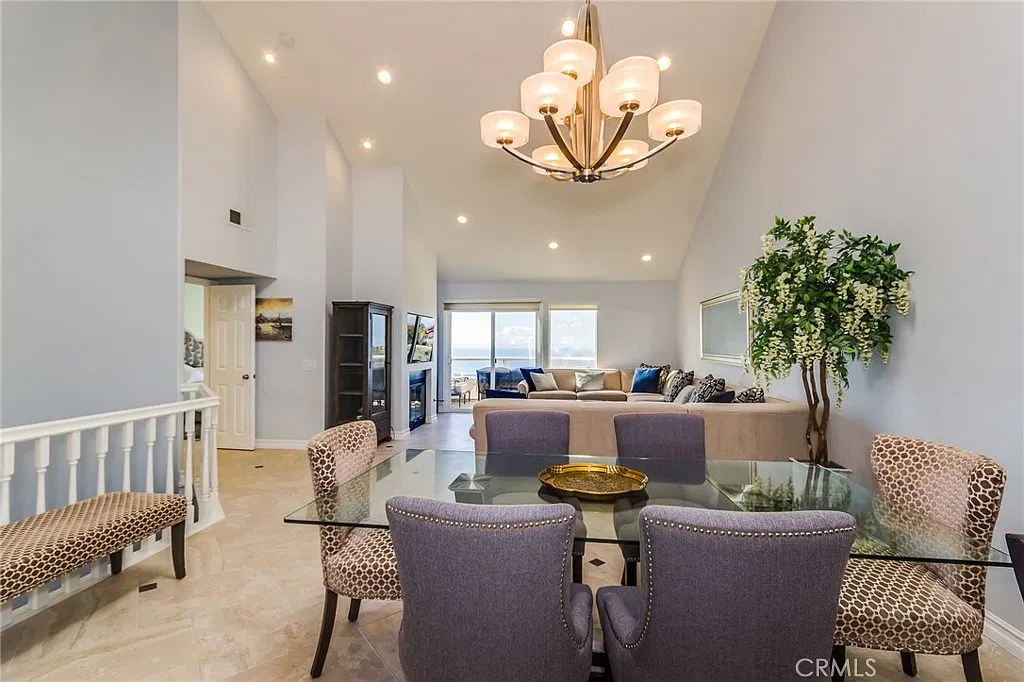 2 bed, 4.0 bath, 2337 sqft, $8,000 — Photo 4